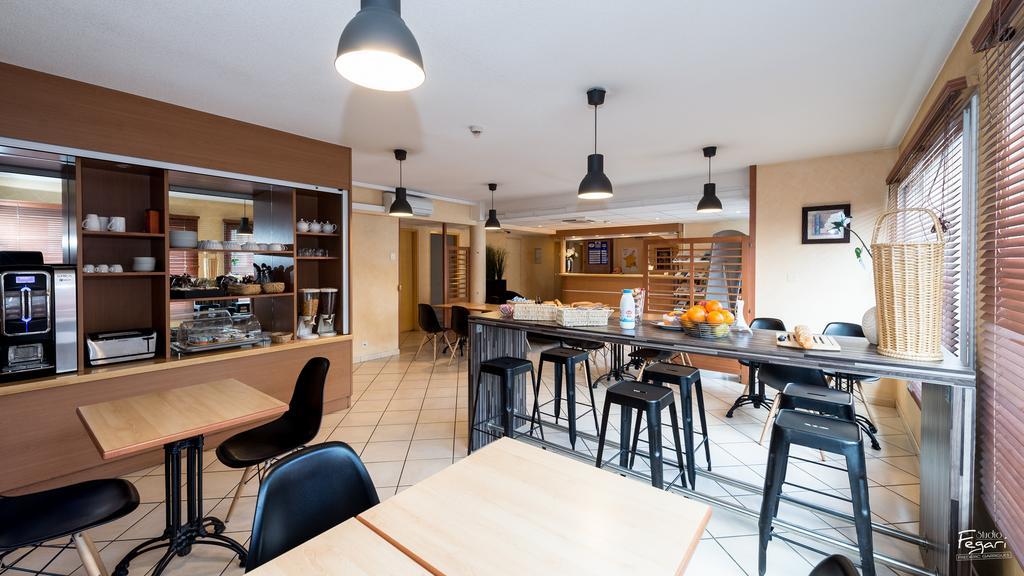 Hotel First Rodez Ngoại thất bức ảnh